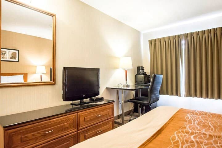Room 19 of 33